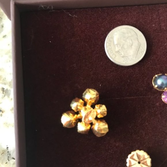 Bounkit Genuine Black (Gray) Pearl and Amethyst Post Back Earrings - Picture 5 of 6